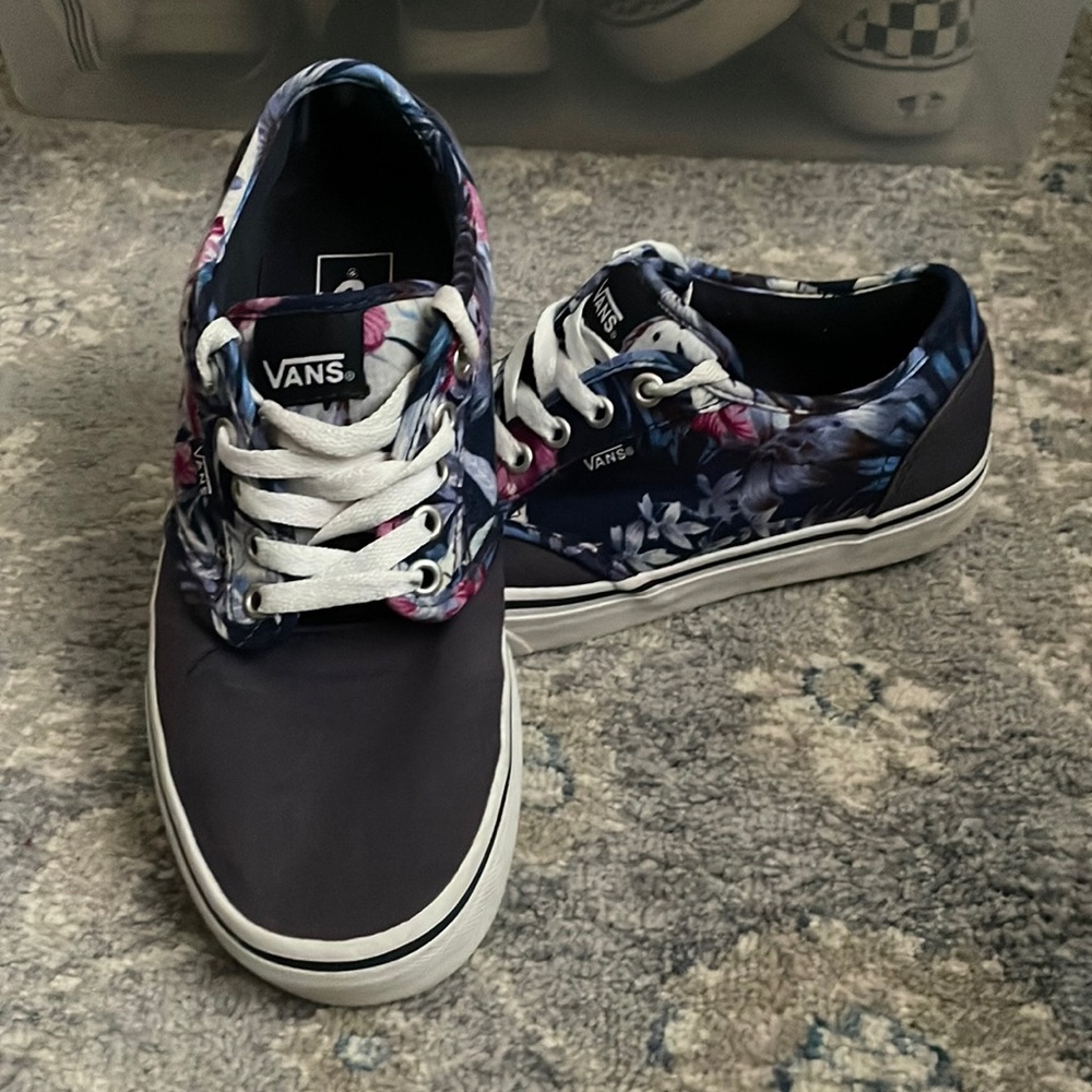 Vans Purple/Pink Floral Low Tops Size 9